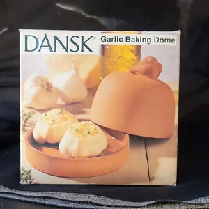 Dansk Garlic baking dome terra cotta color